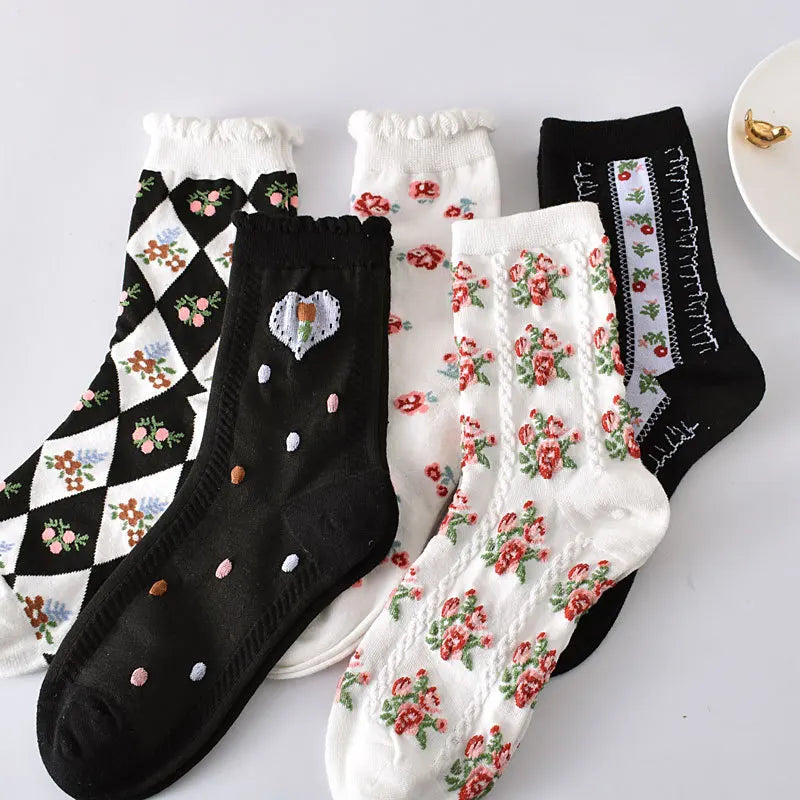 Women's Embroidered Floral Socks - 5 Pairs Set