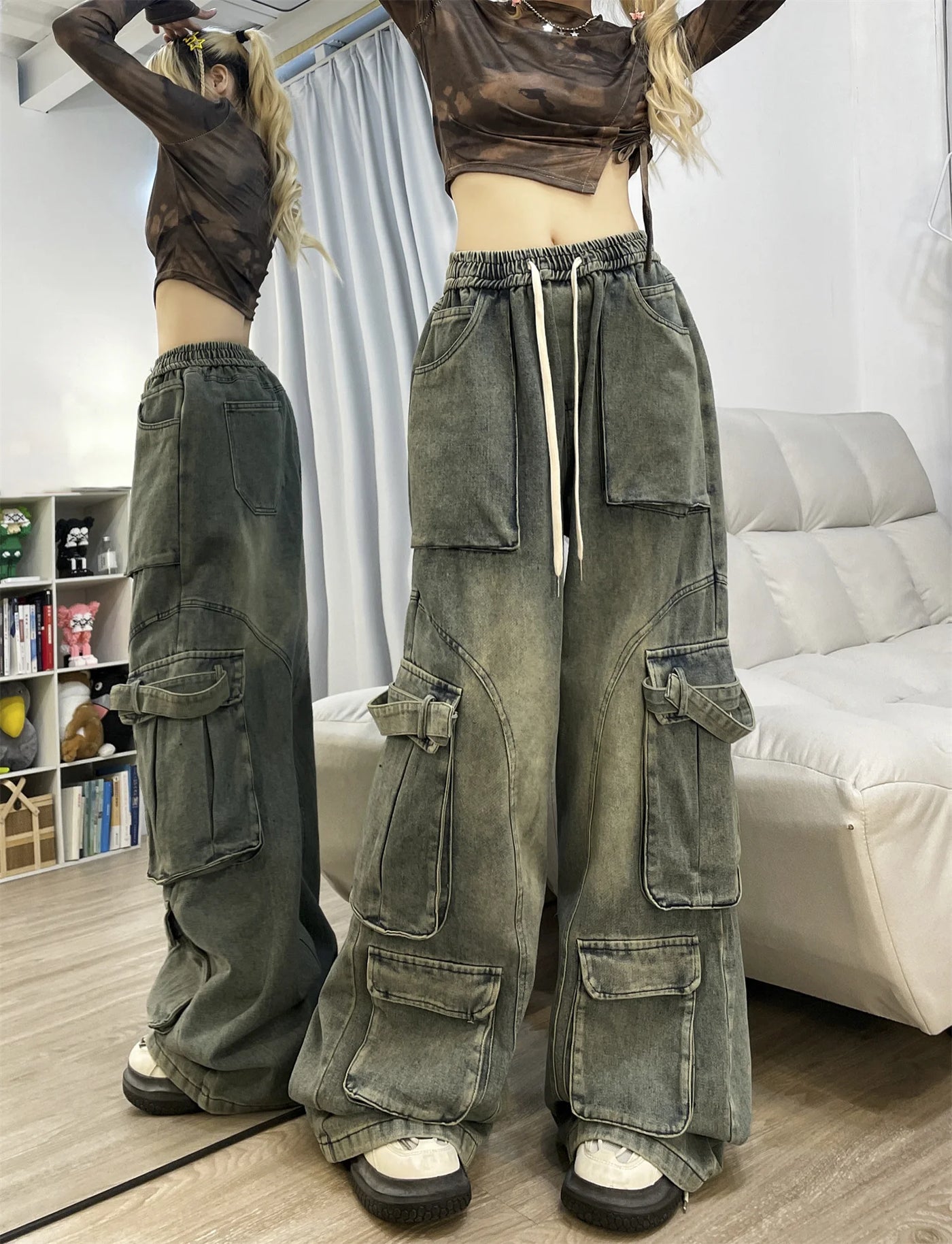 Women's High-Waisted Cargo Jeans - Wide Leg Denim Pants